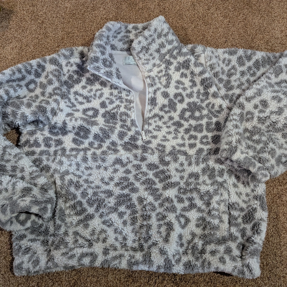Z Supply Gray Leopard Fleece Pullover Size Medium
